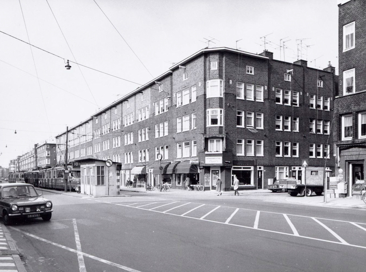 Molukkenstraat 197 - 1972 - Foto: Beeldbank Amsterdam © Alle rechten voorbehouden  