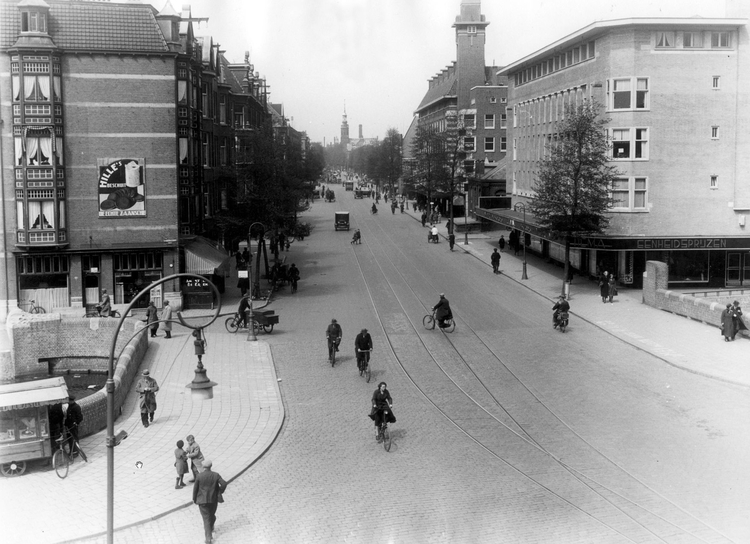 Linnaeusstraat 245 - 1936 .<br />Foto: www.gahetna.nl 