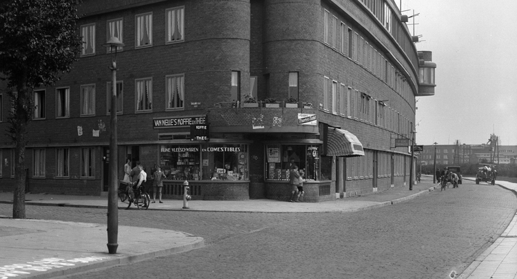 Insulindeweg 02 - ± 1939 .<br />Foto: Beeldbank Amsterdam 