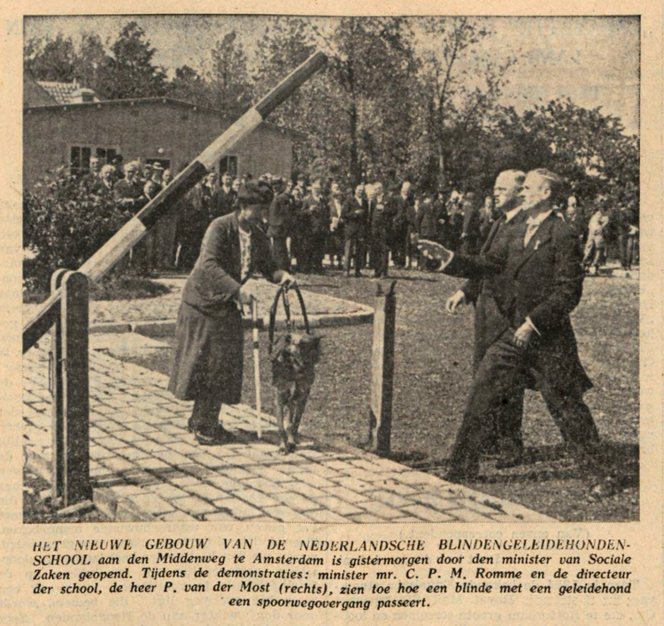 05 juni 1938 - Het nieuwe gebouw van de Nederlandsche Blindengeleidenhondenschool  