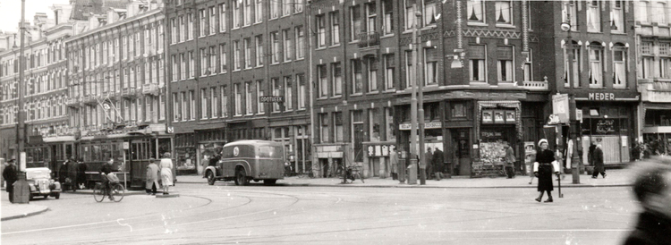 Linnaeusstraat 79 - 1952 .<br />Foto: Beeldbank Amsterdam 