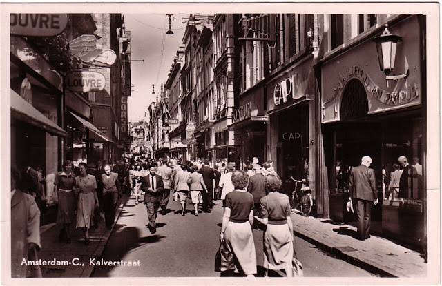 Amsterdam, Kalverstraat rond 1952.  