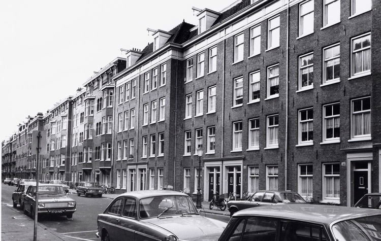 1e Atjehstraat 143-141 enz - 1972 .<br />Foto: Beeldbank Amsterdam 