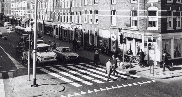 1e Oosterparkstraat 105 - 1971 .<br />Foto: Beeldbank Amsterdam 