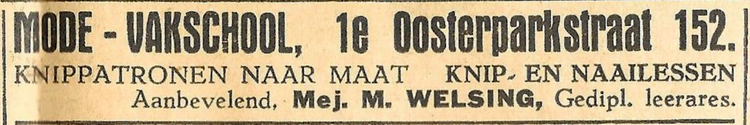 1e Oosterparkstraat 152 - 1935 .<br />Foto: Wiering's Weekblad 