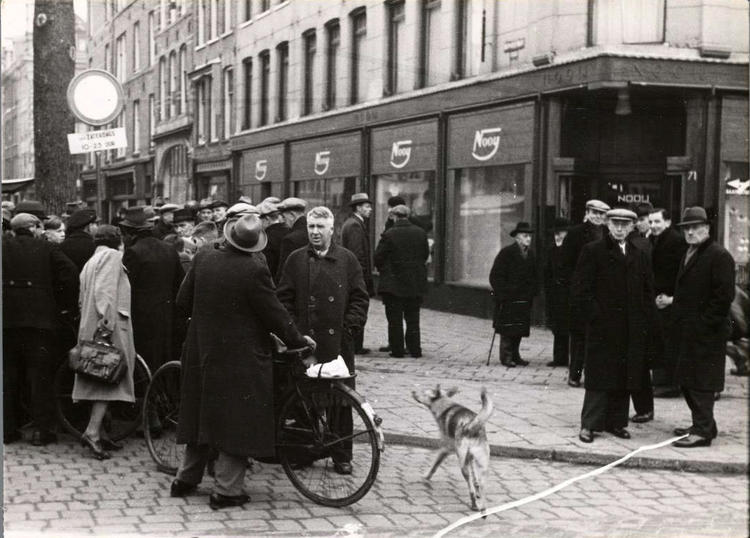 1e van Swindenstraat 71 - 1941 .<br />Foto: Beeldbank Amsterdam 