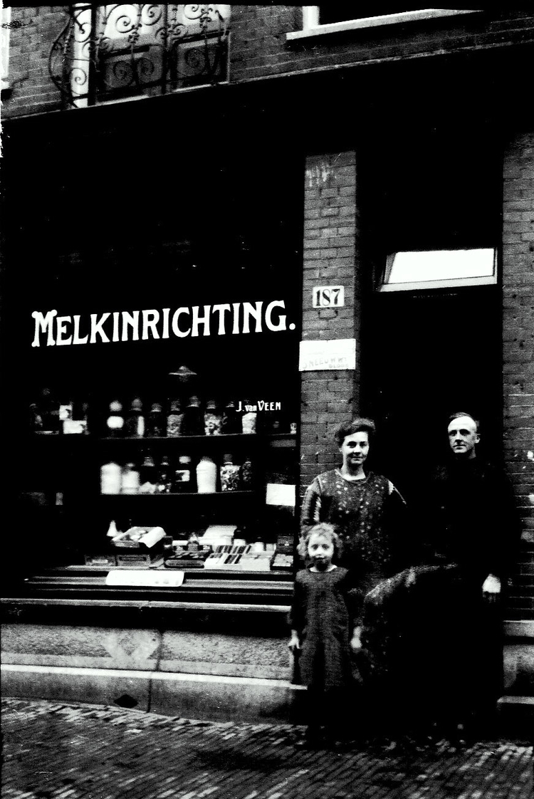 2e Oosterparkstraat 187- 1928 .<br />Foto: Jan van Veen 