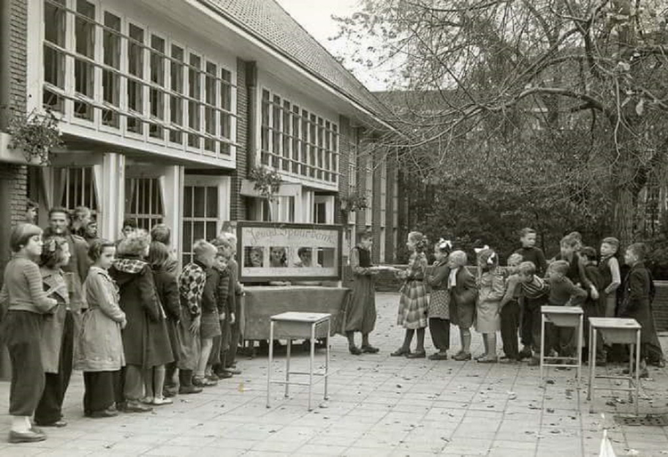 2e Openluchtschool Mauritskade Oosterpark ca. 1950 .<br />Foto: John Haen 