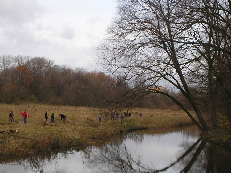 Vanaf de andere kant gezien. Rechts het Flevopark.  