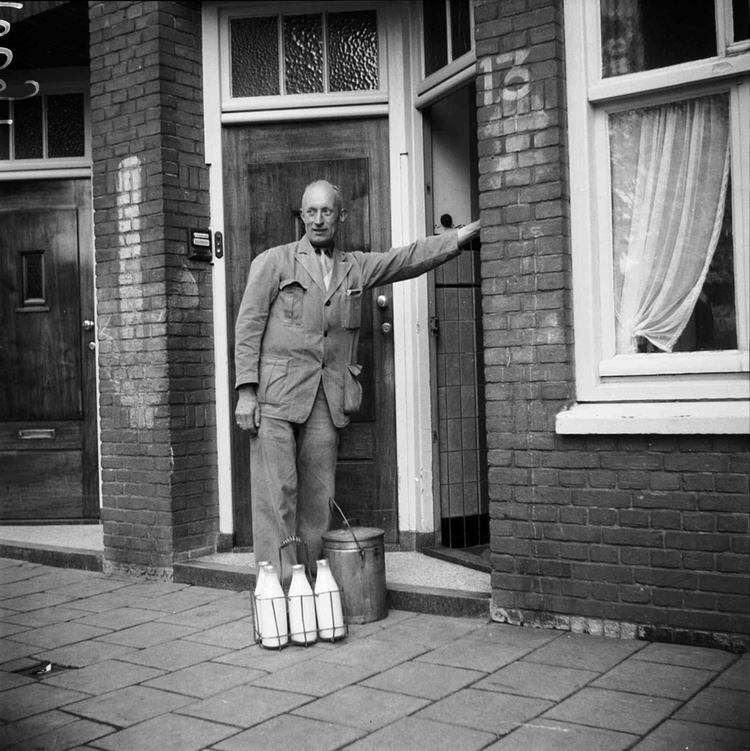  Deze foto is van Ben van Meerdonck, uit 1952. Afkomstig uit het IISG archief 