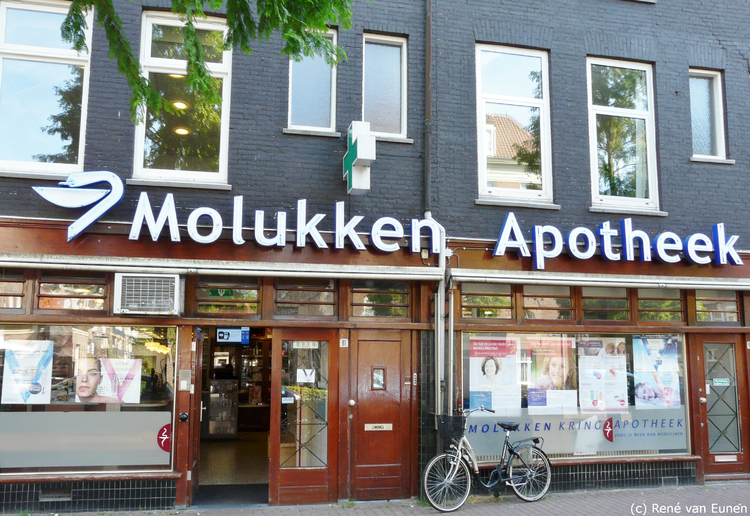 De Molukken Apotheek in augustus 2013. .<br />Foto; René van Eunen 