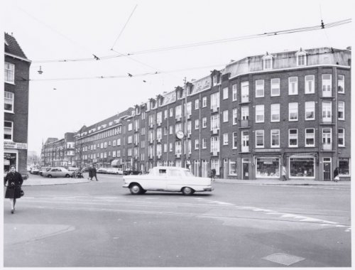 Molukkenstraat 67 Foto afkomstig uit beeldbank Stadsarchief Amsterdam, gemaakt in oktober 1972 door J.M. Arsath Ro'is 