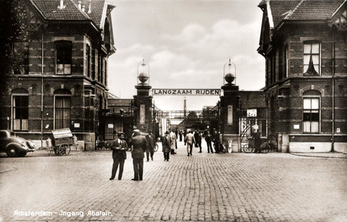De ingang van het abattoir .<br />Foto: Beeldbank Amsterdam 