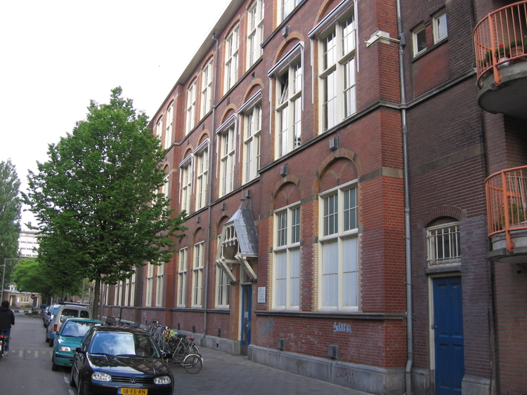 Dependence aldoende Halima's basissschool Aldoende, de vestiging op het 's Gravensandeplein (Foto: 2006). 