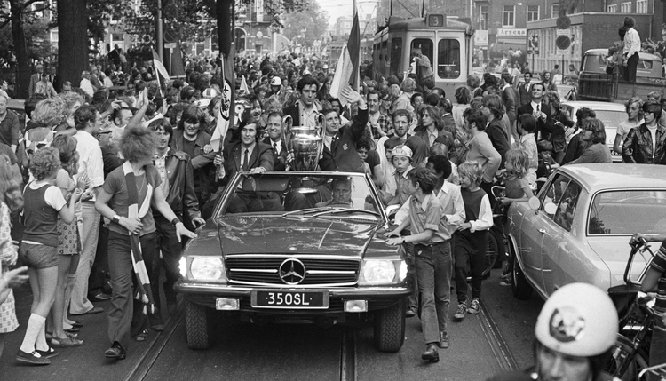 Ajax bij het O.L.V.G. Europacup I - 1971 .<br />Foto: Theo Proeskie 