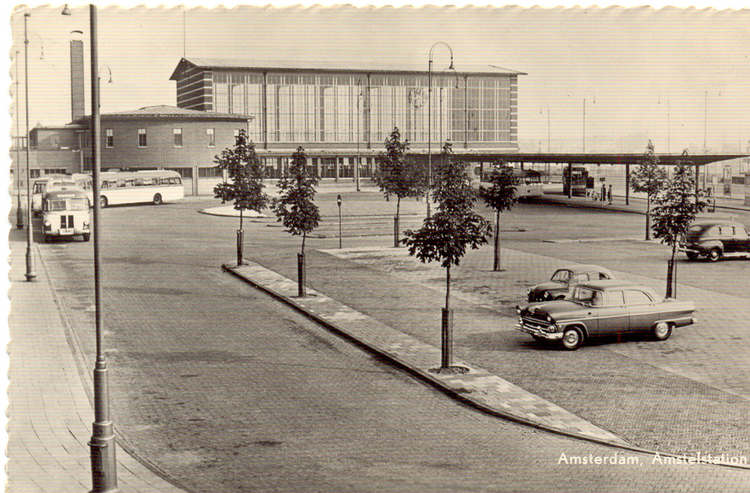 Het Amstelstation rond 1950 ( foto Jo Haen)  
