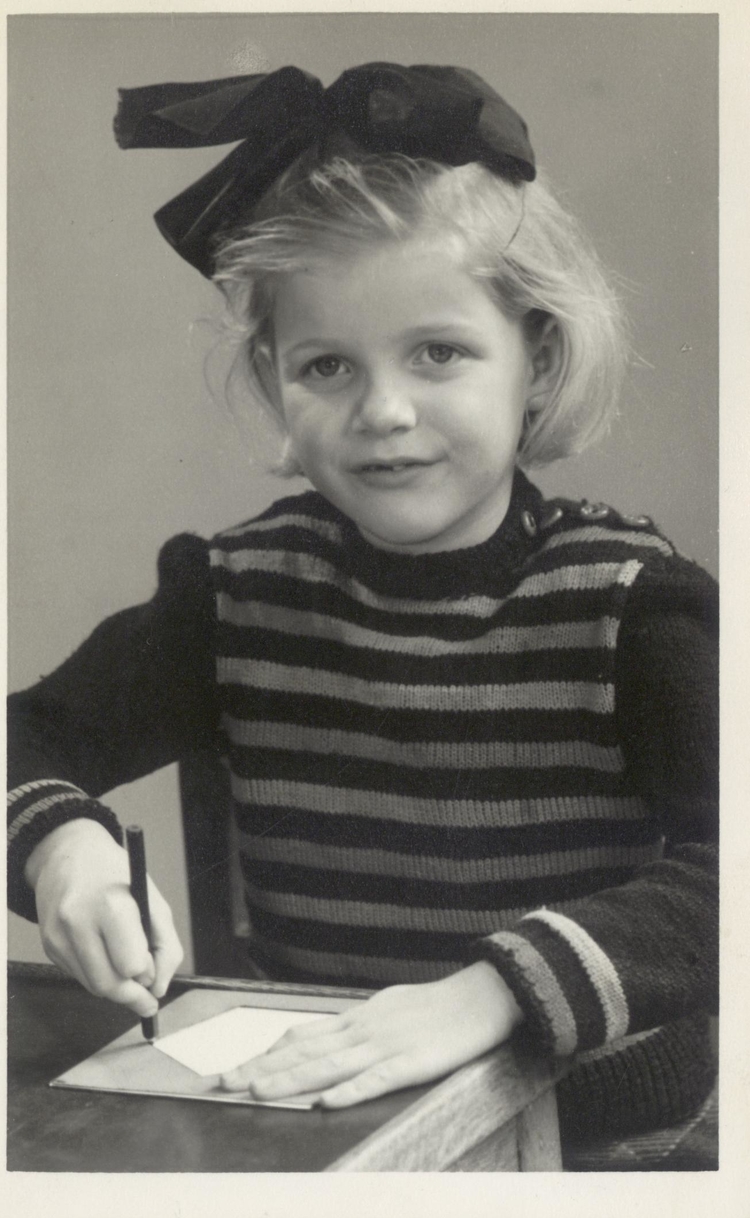 Anneke op de kleuterschool - 1947 .<br />Foto: Anneke Koehof © 