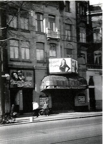  Bioscoop National in de Linnaeusstraat.<br />Foto uit het boekje Verstomde films. 