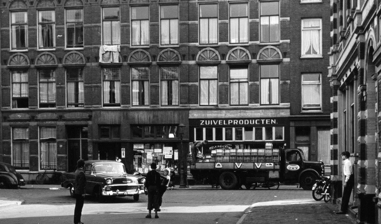 Blasiusstraat 28 - ± 1955 .<br />Foto: Beeldbank Amsterdam 