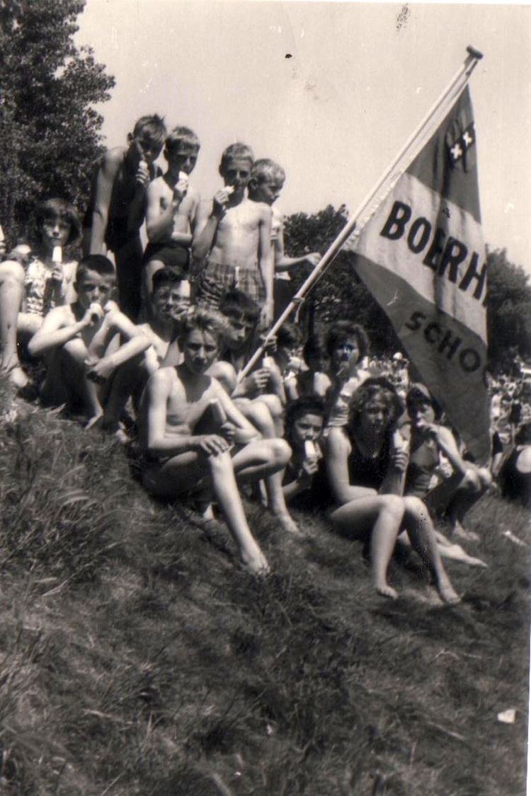 Boerhaaveschool 1961 Zwemfeest Bosbaan .<br />Foto: Toine Roestenburg 