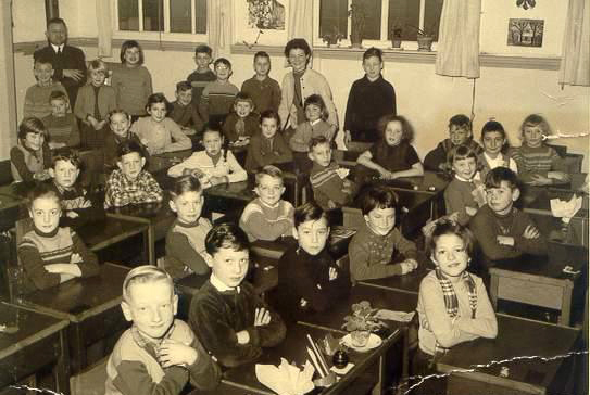 Boerhaaveschool 3e klas met juffrouw Abba 1955 1962 .<br />Foto: Toine Roestenburg 