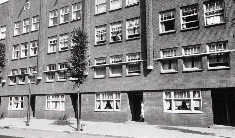 Boetonstraat - 1945 .<br />Foto; Beeldbank Amsterdam 