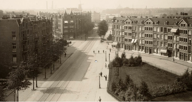 Borneostraat 30, 32 t/m 38 - ± 1939 .<br />Foto: Beeldbank Amsterdam 