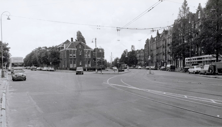 Borneostraat hoek Zeeburgerdijk - 1974 .<br />Foto: Beeldbank Amsterdam 