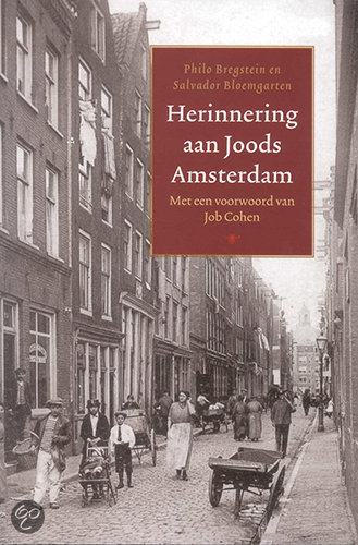 Voorblad van het boek: Herinneringen aan Joods Amsterdam. In 2004 is er een herdruk verschenen van dit prachtige boek. Mooie verhalen over het verlden van Joods Amsterdam aan de hand van vele interviews. 