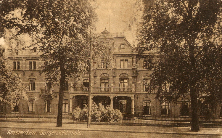 Burgerziekenhuis - 1923 .<br />Foto: Jan van Deudekom 