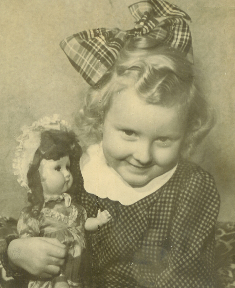  Yvonne Kruk op driejarige leeftijd. 