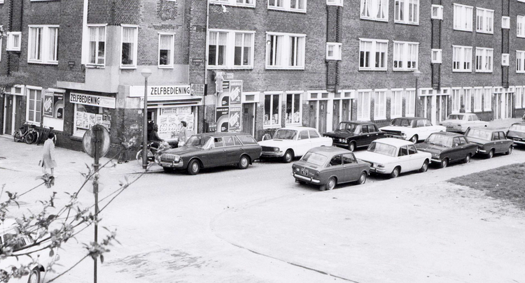 Celebesstraat 112 - 1972 .<br />Foto: Beeldbank Amsterdam 