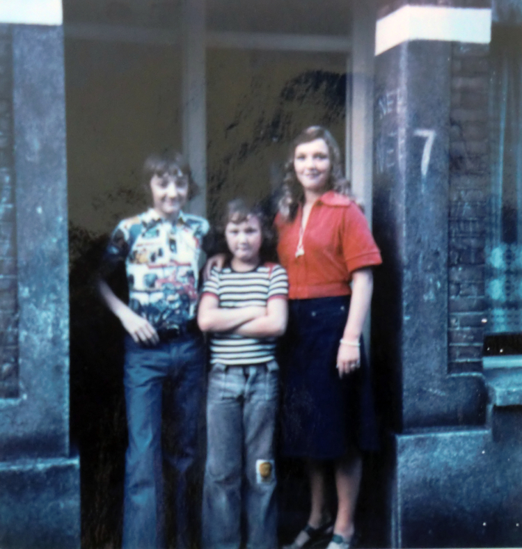 V.l.n.r. Ron, Richard en Yvonne - 1975  