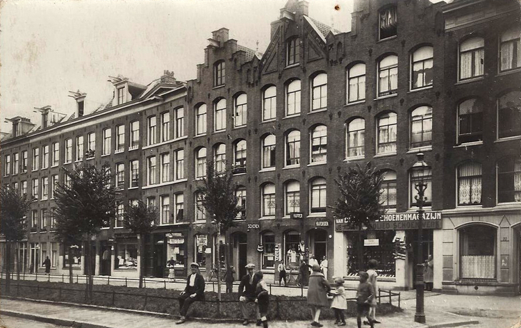 Commelinstraat - 1934 .<br />Foto: Beeldbank Amsterdam .<br />Foto: Hans van Berkel 