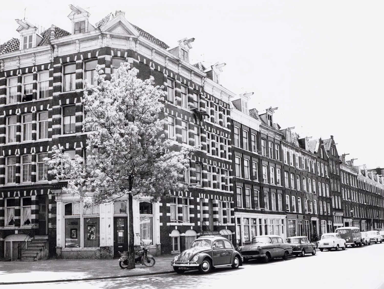 Commelinstraat 128 - hoek Pontanusstraat -  1969 .<br />Foto: Beeldbank Amsterdam 