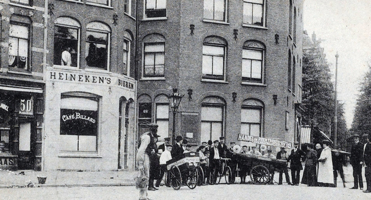 1e van Swindenstraat 68 (hoekpand) - 1906 .<br />Foto: Beeldbank Amsterdam 