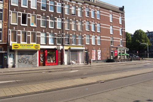 Huis oosterparkstraat Ons huis aan de 1e Osterparkstraat (nr. 99) Met op de hoek de kroeg 