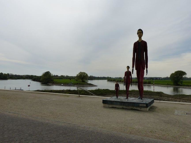 Kunstwerk bij de IJssel (Doesburg) Blik op de toekomst, foto Marella Karpe 