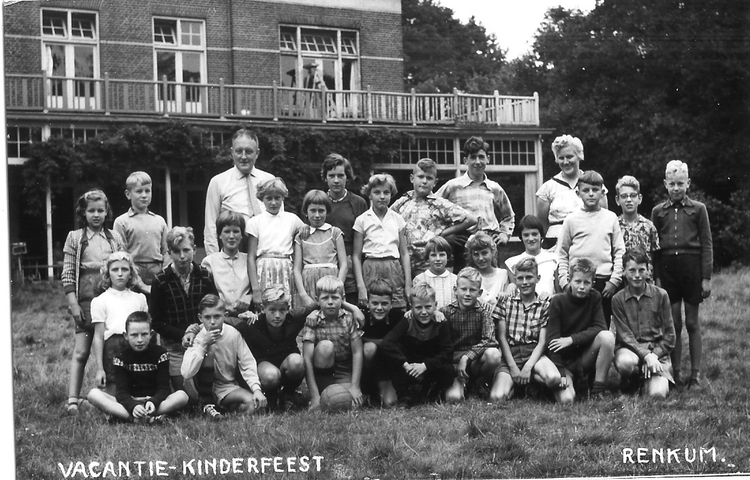 De jaren 50 Uitje Renkum met klas Julianaschool. 