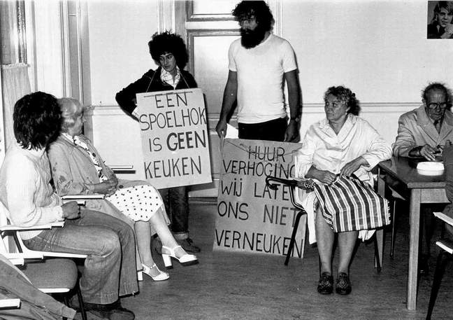 De strijd om het spoelhok - protestactie.jpg Spoelhok-protestactie jaren 1970. 