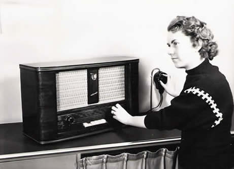 Draadomroep. De radio in de jaren 50 van de vorige eeuw.  