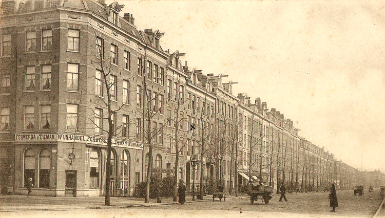 Linnaeusstraat 35 - 1904 .<br />Foto: Jan van Deudekom 