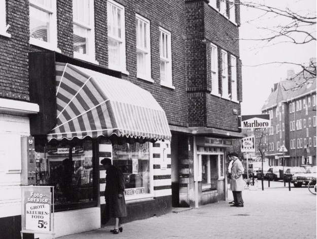  Krugerstraat, hoek Christiaan de Wetstraat in 1985 (Foto: Stadsarchief Amsterdam) 