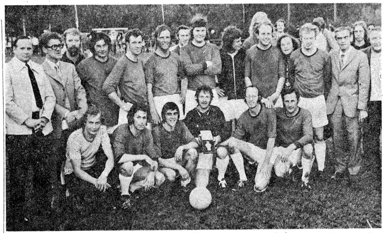 Gouden kruis elftal 1973 Bron: Krantenfoto Het Parool 