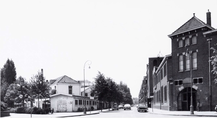 Gouden Regen Pontanusstraat 278 (vroeger 68) - 1969 .<br />Foto: Beeldbank Amsterdam 