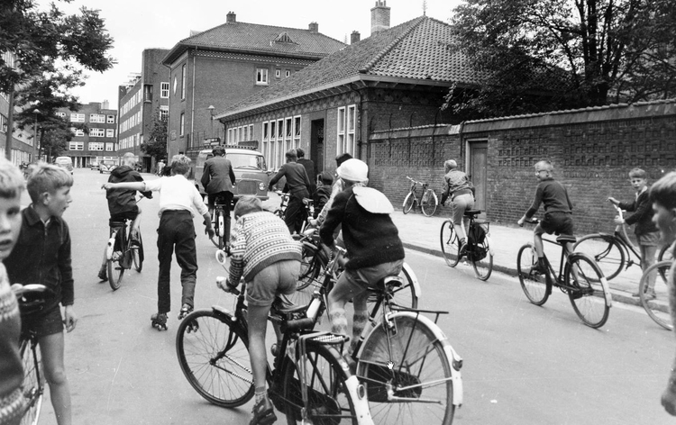 Halmaheirastraat 30 - ± 1970 .<br />Foto: Beeldbank Amsterdam 
