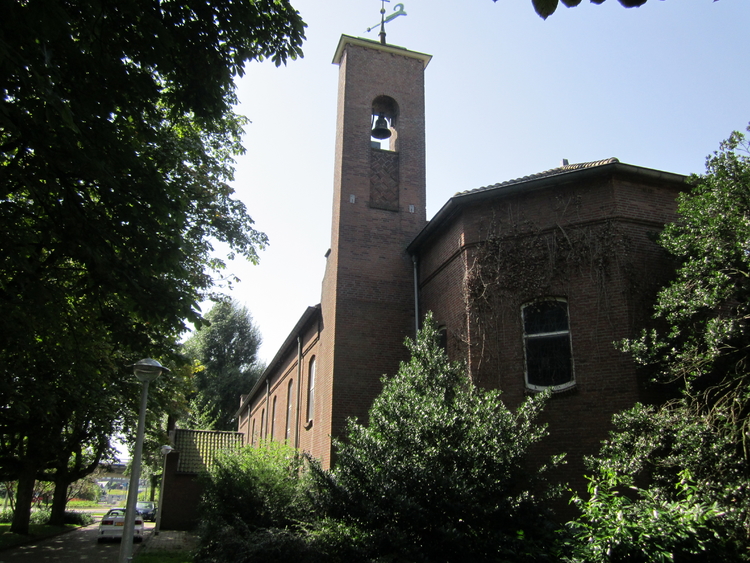 De voormalige parochiekerk van de Heilige Familie op de Zaaiersweg. Nu  de Parish of The Blessed Trinity. .<br />Foto: Jo Haen © 