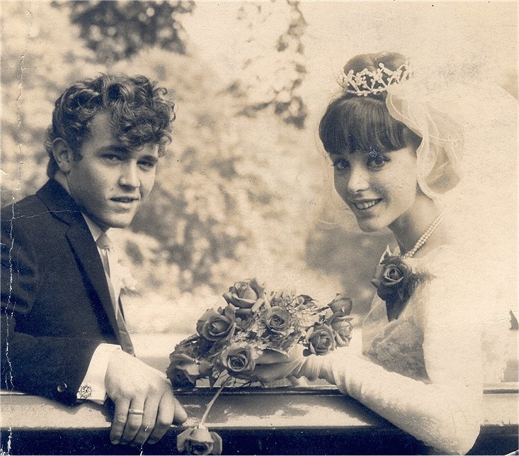 Little Joe Anneke met haar 'Little Joe' op hun trouwdag (1966) 