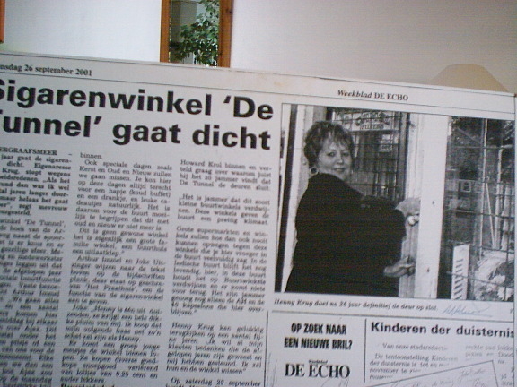 Afscheid van het snoepmevrouwtje Het Stadsblad schreef een artikel over het afscheid van de Tunnel (hier een vergootte versie gefotografeerd in januari 2008). 
