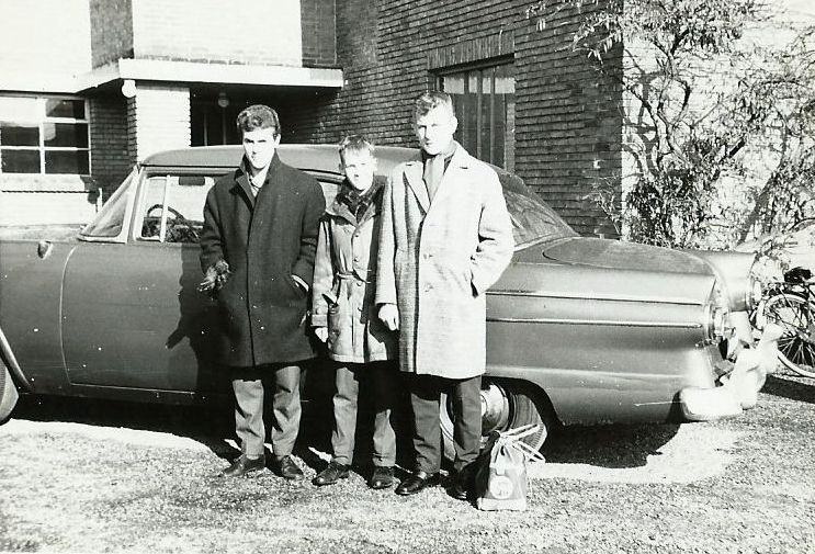 Tussen Bennie Muller en Co Prins - juni 1961 .<br />Foto: John Toxopeus 